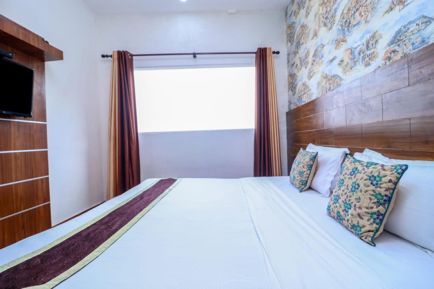 Hotel Fusion Patiāla エクステリア 写真